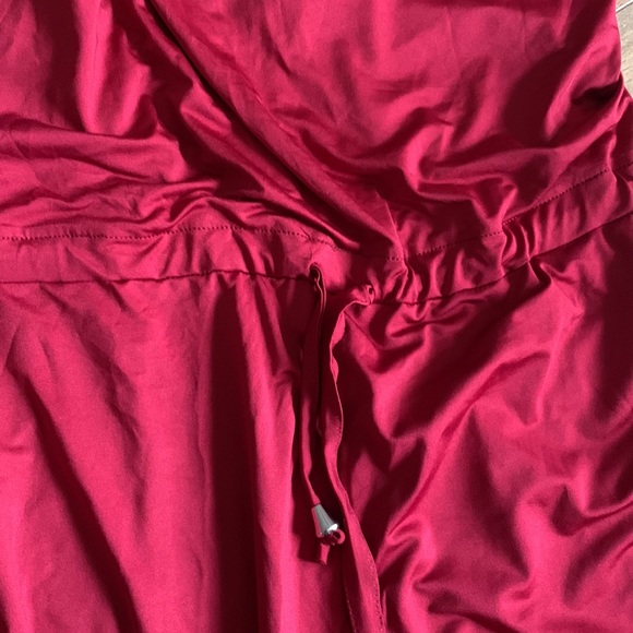 Red tank jumpsuit NWOT fits like a large/XL - Picture 3 of 15